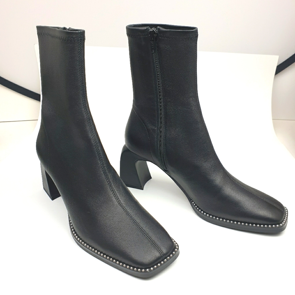 Caverley Wilson Leather ankle booties side zipper statement heel size EU 38